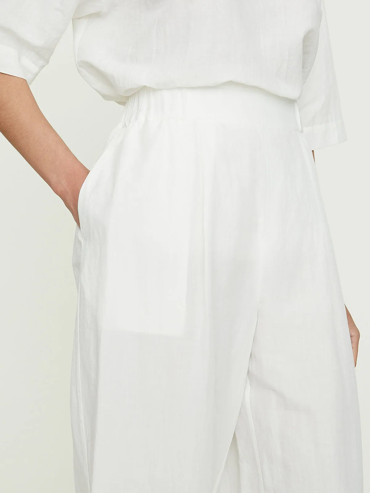 Front Tuck Bulky Pants 2 in Off White